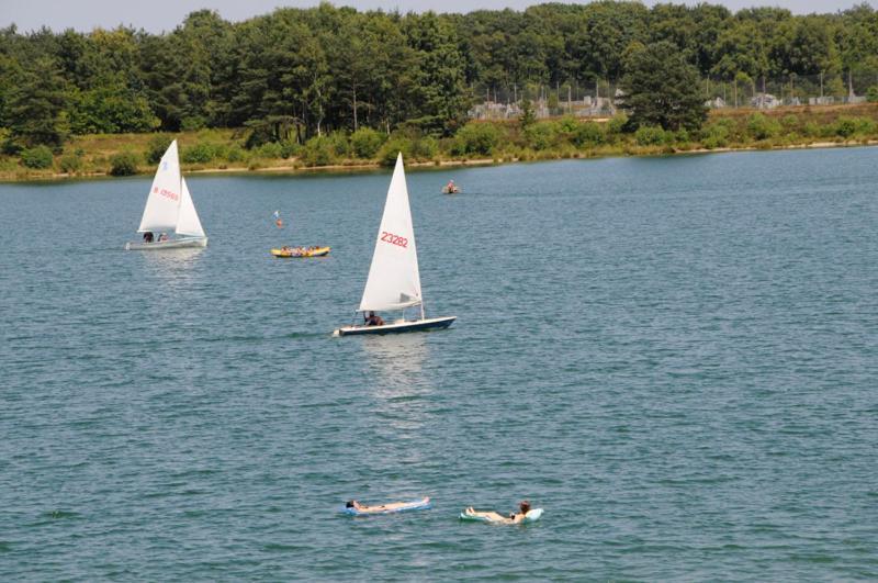 Camping De Binnenvaart Superior Chalet Aan de Wolfsberg Екстериор снимка
