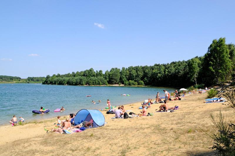Camping De Binnenvaart Superior Chalet Aan de Wolfsberg Екстериор снимка