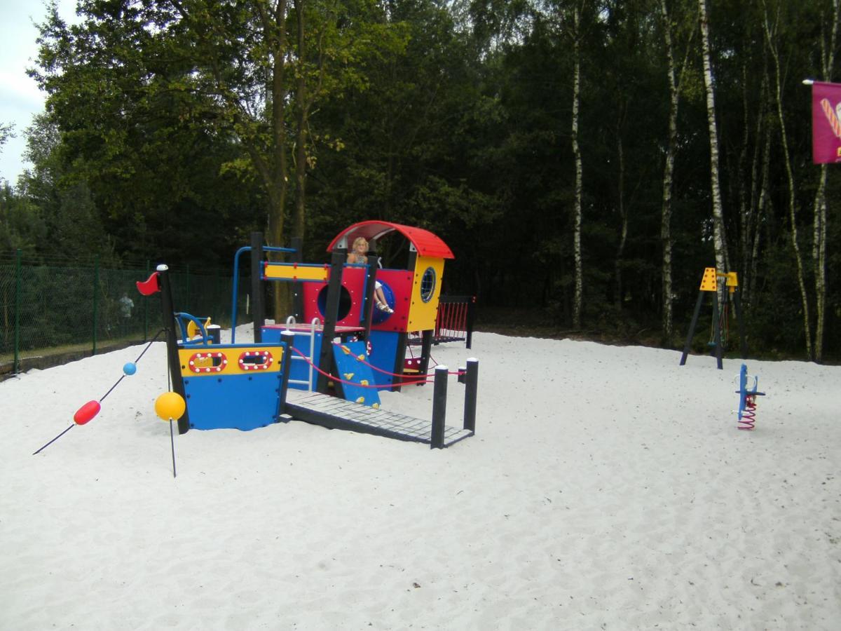 Camping De Binnenvaart Superior Chalet Aan de Wolfsberg Екстериор снимка