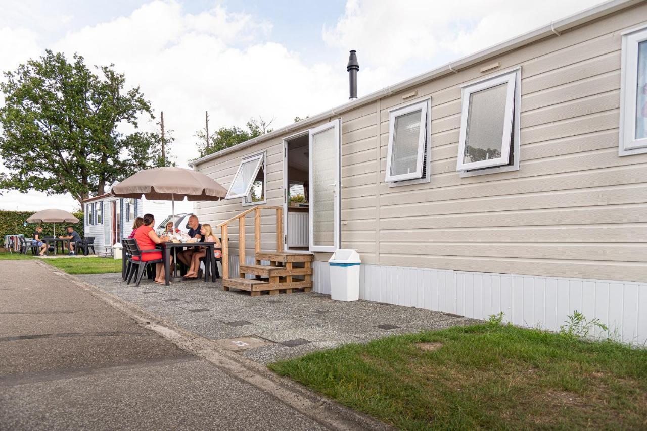 Camping De Binnenvaart Superior Chalet Aan de Wolfsberg Екстериор снимка